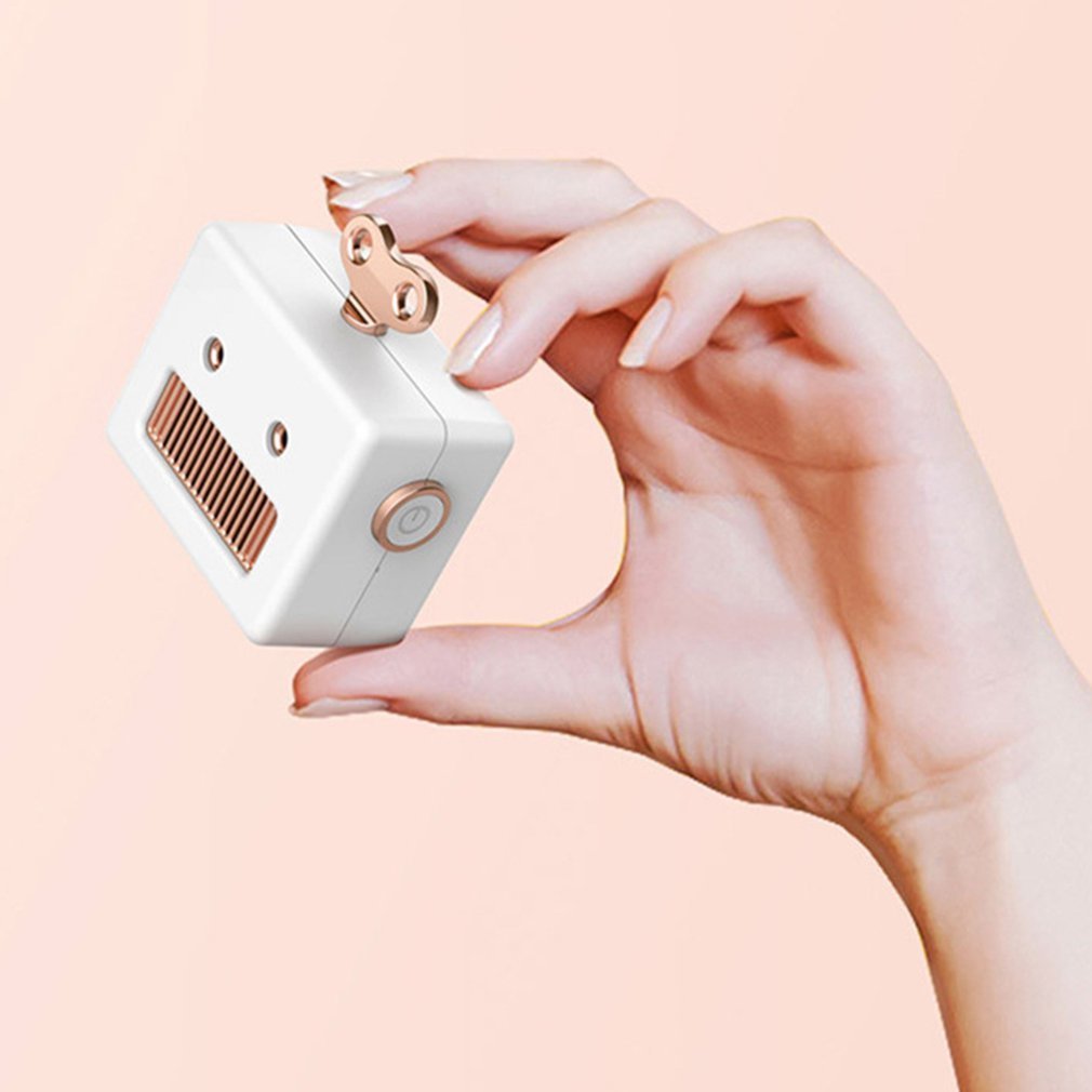 Retro Robot Mini Bluetooth Speaker with Microphone